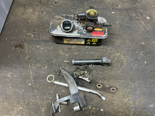 Qualcast xsz46b fuel - xsz46b-sd,