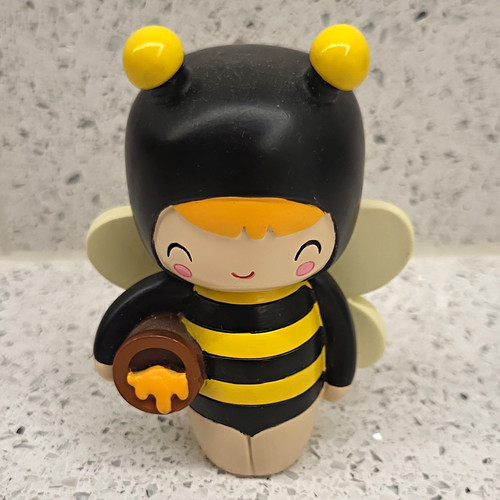 Momiji queenie bee figurine - momiji,