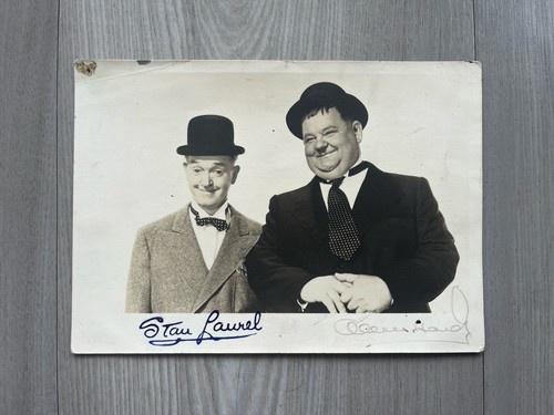 Signed oliver hardy - hardy, photo