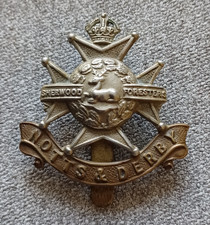 WW II BRITISH ARMY CAP BADGE -