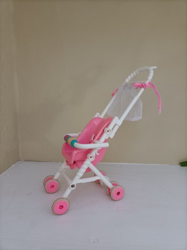 Barbie 1994 strolling fun - strolling,