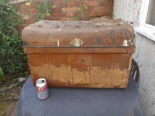 Vintage metal trunk - trunk,