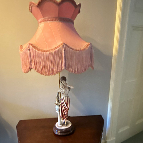Dear lady figurine table - figurine, lamp