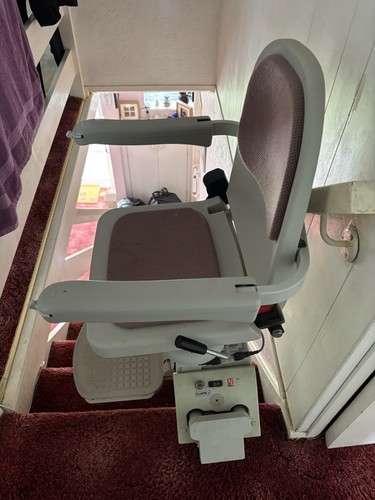 Acorn straight stair lift with - acorn,