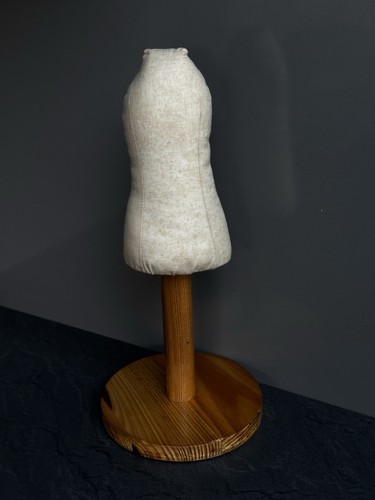 Small vintage tabletop - small,