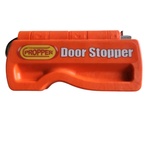 The propper fold door - up, chock