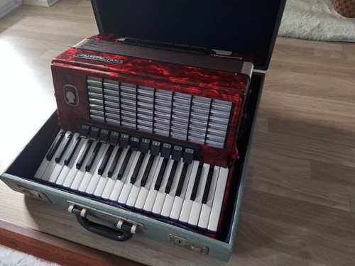Accordion used world - accordion,