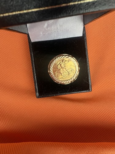 Mens sovereign ring 22ct half - sovereign,