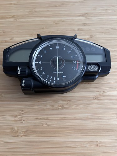 Speedo yamaha r1 - r1,