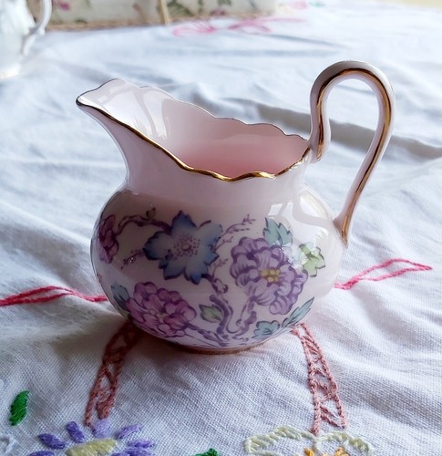 Tuscan vintage bone china - bone, pink