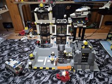 LEGO City 7237 Police Station 98% Complete No Instructions