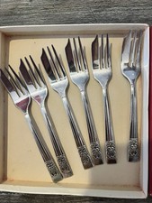 Vintage Oneida Community Plate