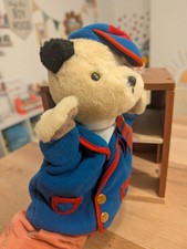 SOOTY & SWEEP SCAMPI HAND