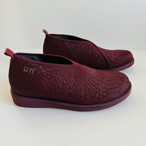 United nude women - women's, fold