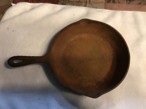 Vtg cast iron skillet - iron, barn