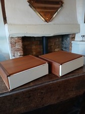 Tapley 33 Floating Bedside