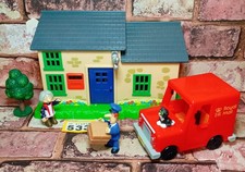 Postman Pat Post Office Pat, Jess & Mrs Goggins Toy Play Set PAT 1 Van Y533