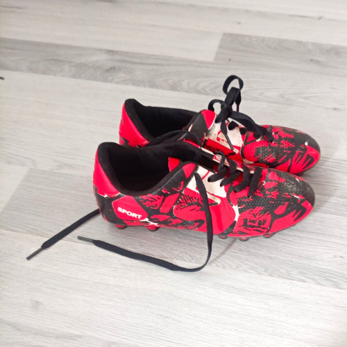 Sport football boots red black - boots,