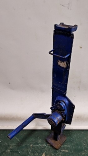 Mechanical steel jack - mechanical,