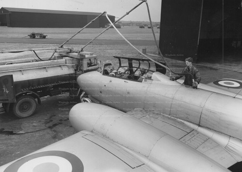 Gloster meteor aviation - gloster,