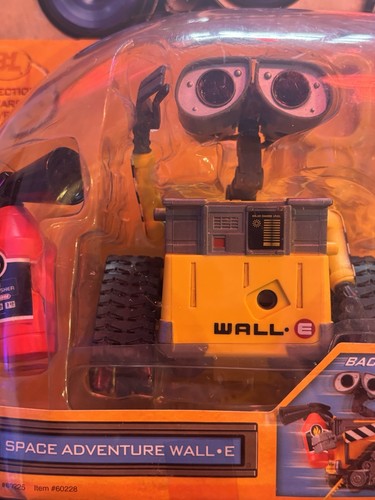 Wall disney pixar - e, deluxe