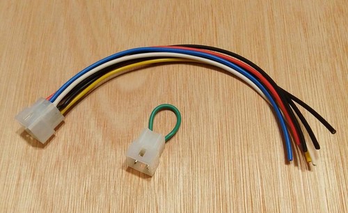 Internal speaker plug - speaker, +