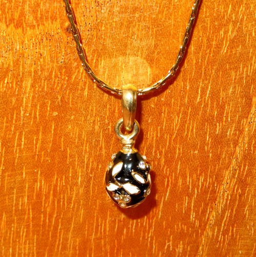 Miniature egg pendant - miniature,