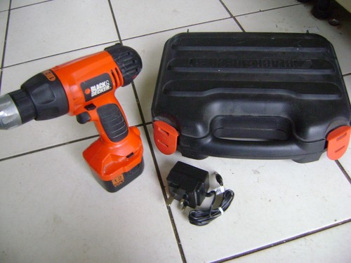 Black and decker 12v - black,