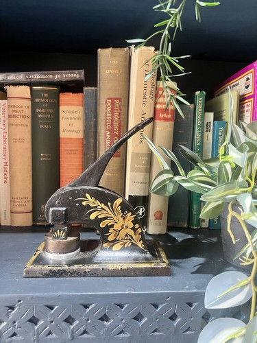 Antique victorian cast iron - antique,