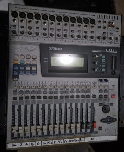 Yamaha 01v digital - digital, mixer