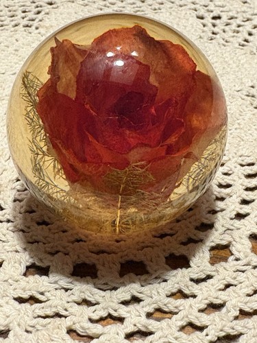 Vintage red rose resin - rose, paper