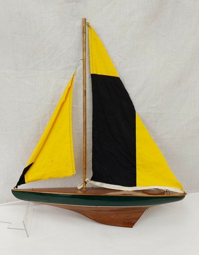 Vintage wooden pond yacht 2 - pond,