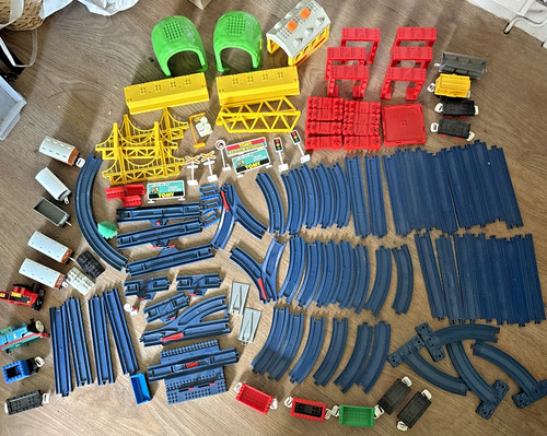 80s tomy train set trackmaster - train,
