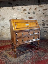 VINTAGE SOLID OAK BUREAU