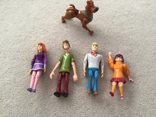 Scooby doo mystery machine and - scooby,