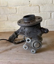 Renault trafic Vivaro Primastar passenger side wheel hub with Abs sensor 2004-14