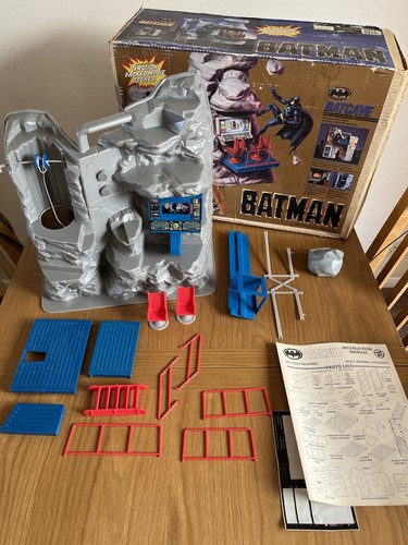 Toy biz batcave - batcave, 1989