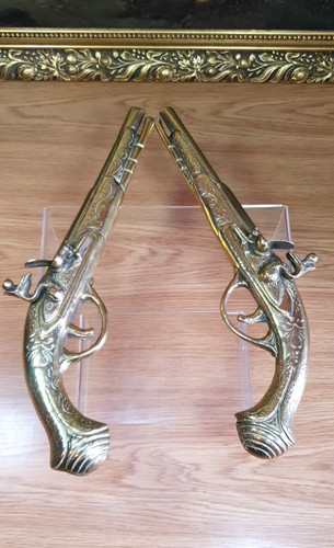Cast brass flintlock pistols - brass,