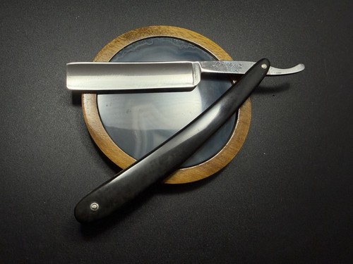 Vintage griffon cutlery - 5/8”,