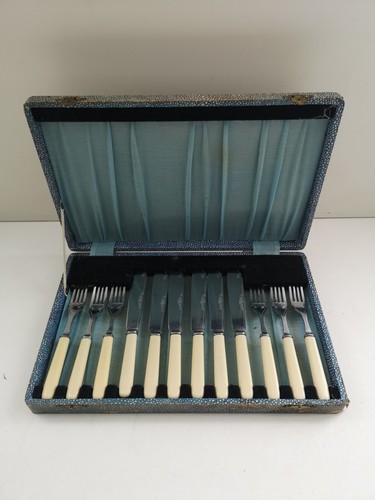 Vintage set chrome plate - 12,