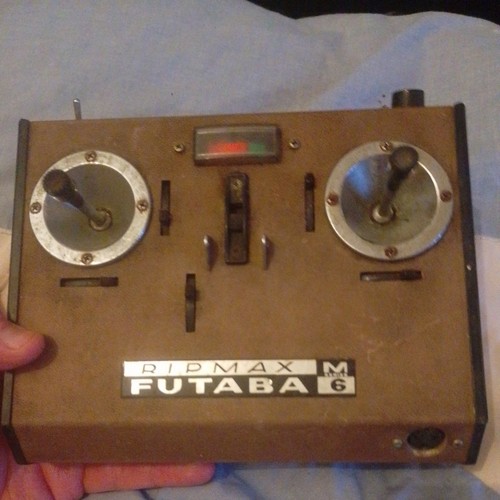 Vintage futaba mhz - m6,