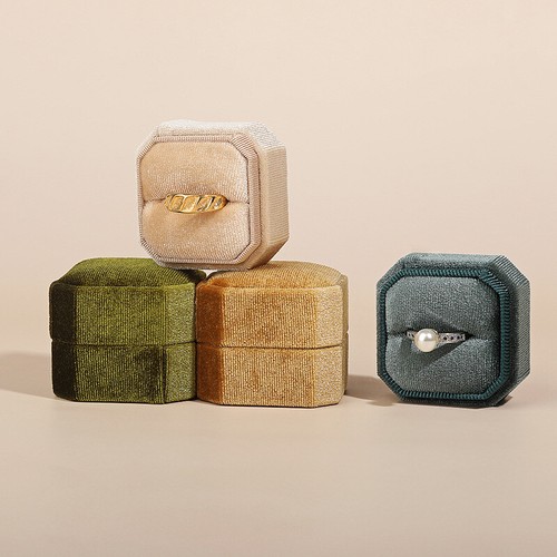 Octagon square velvet ring box - ring,