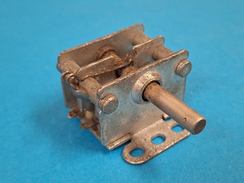 20pf air dilectric - air,