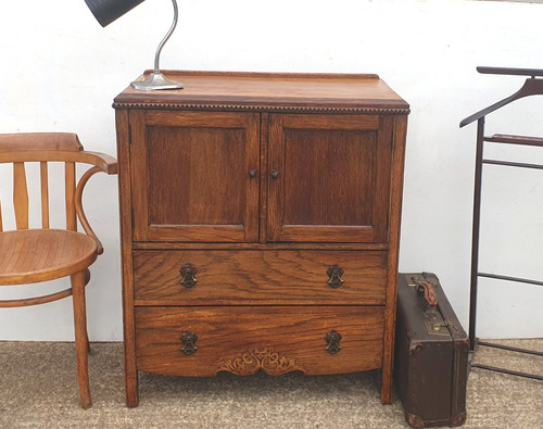 Oak arts and crafts art - /,