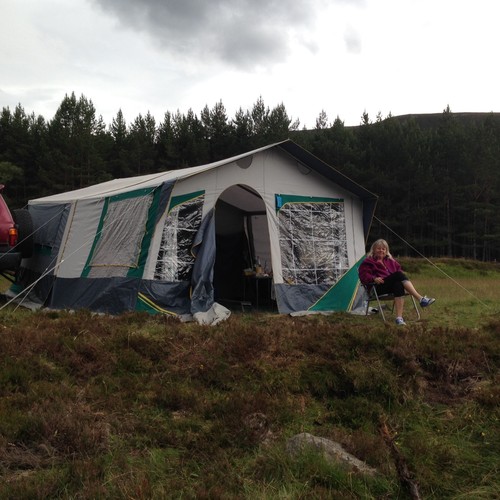 Trailer tent with full - , size