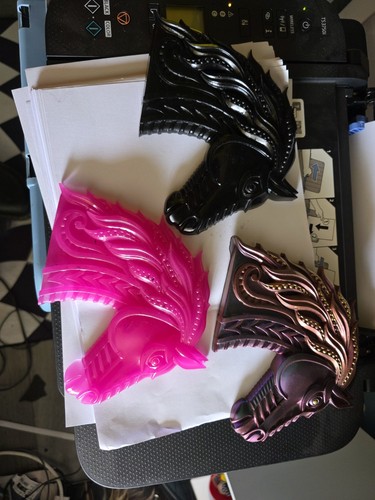 Horses heads resin made - heads,