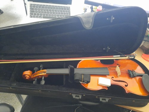 Violin with case bow chin - bow,,