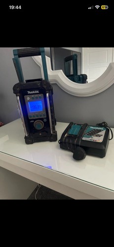 Makita bmr100 job site - makita,