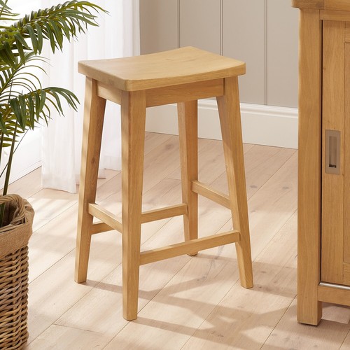 Low bar counter - counter, stool