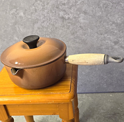 Vintage creuset brown cast - le,